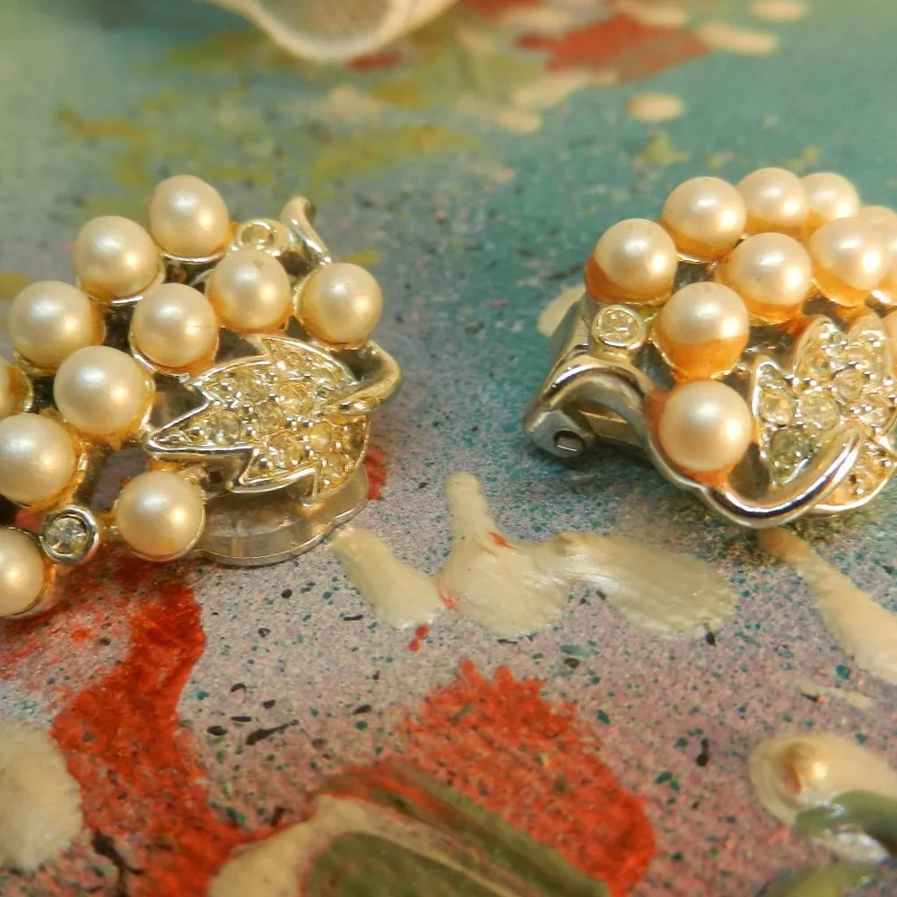VTG Marboux Boucher clip earrings pearlcore faux pearl rhinestones grapes glam
